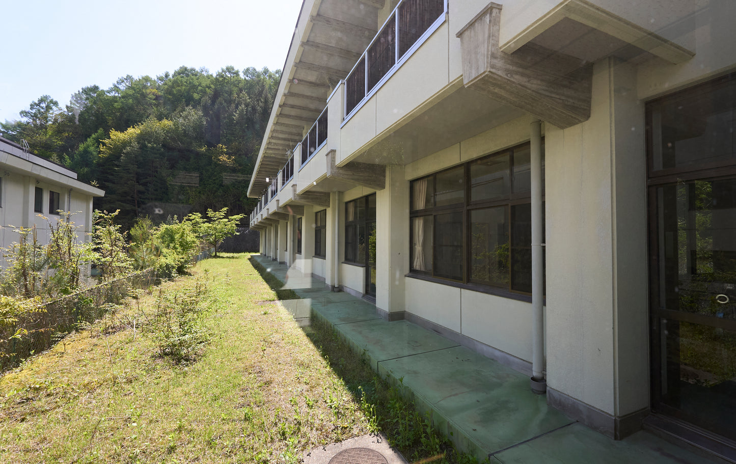 長野県塩尻市の廃中学校