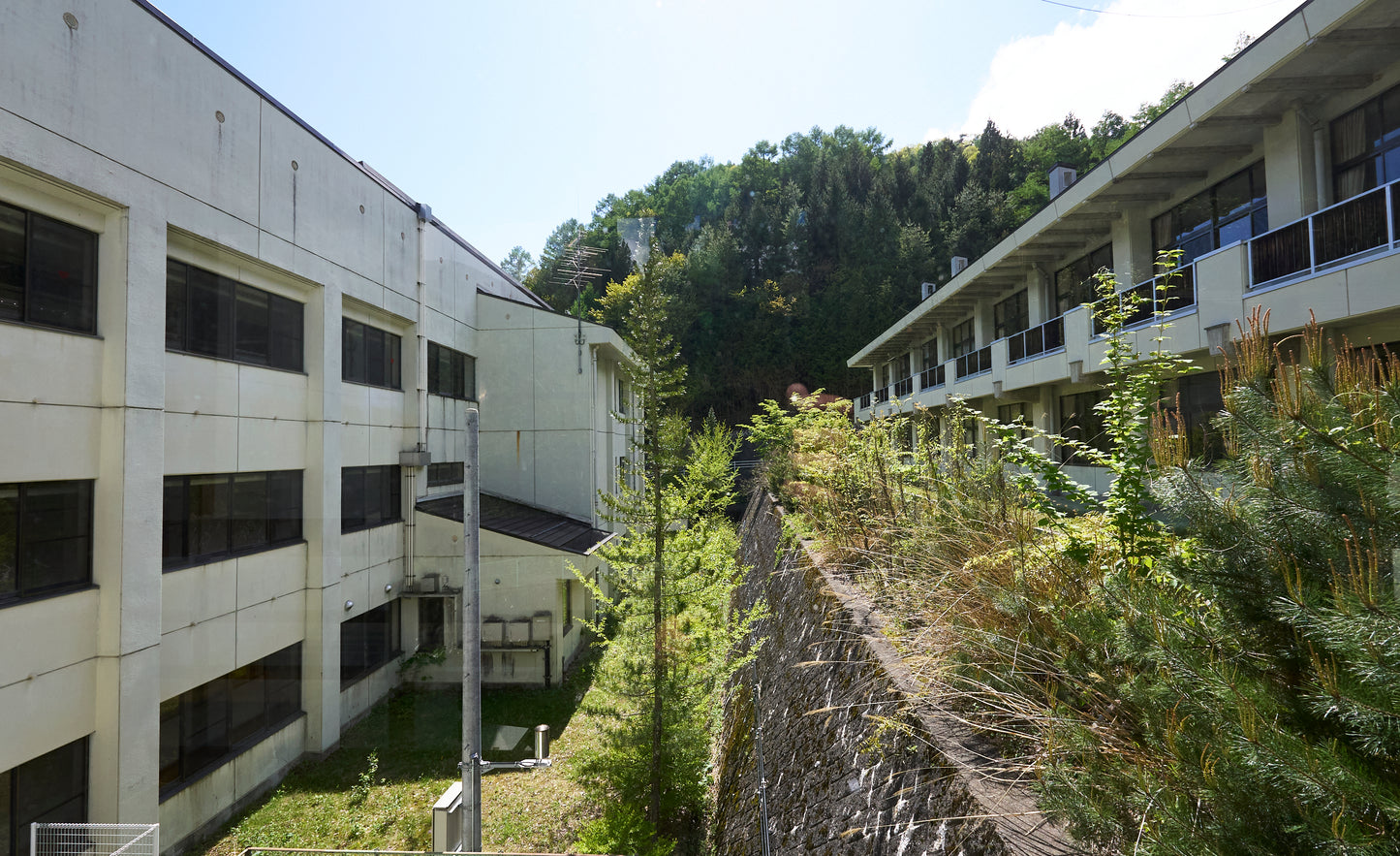 長野県塩尻市の廃中学校