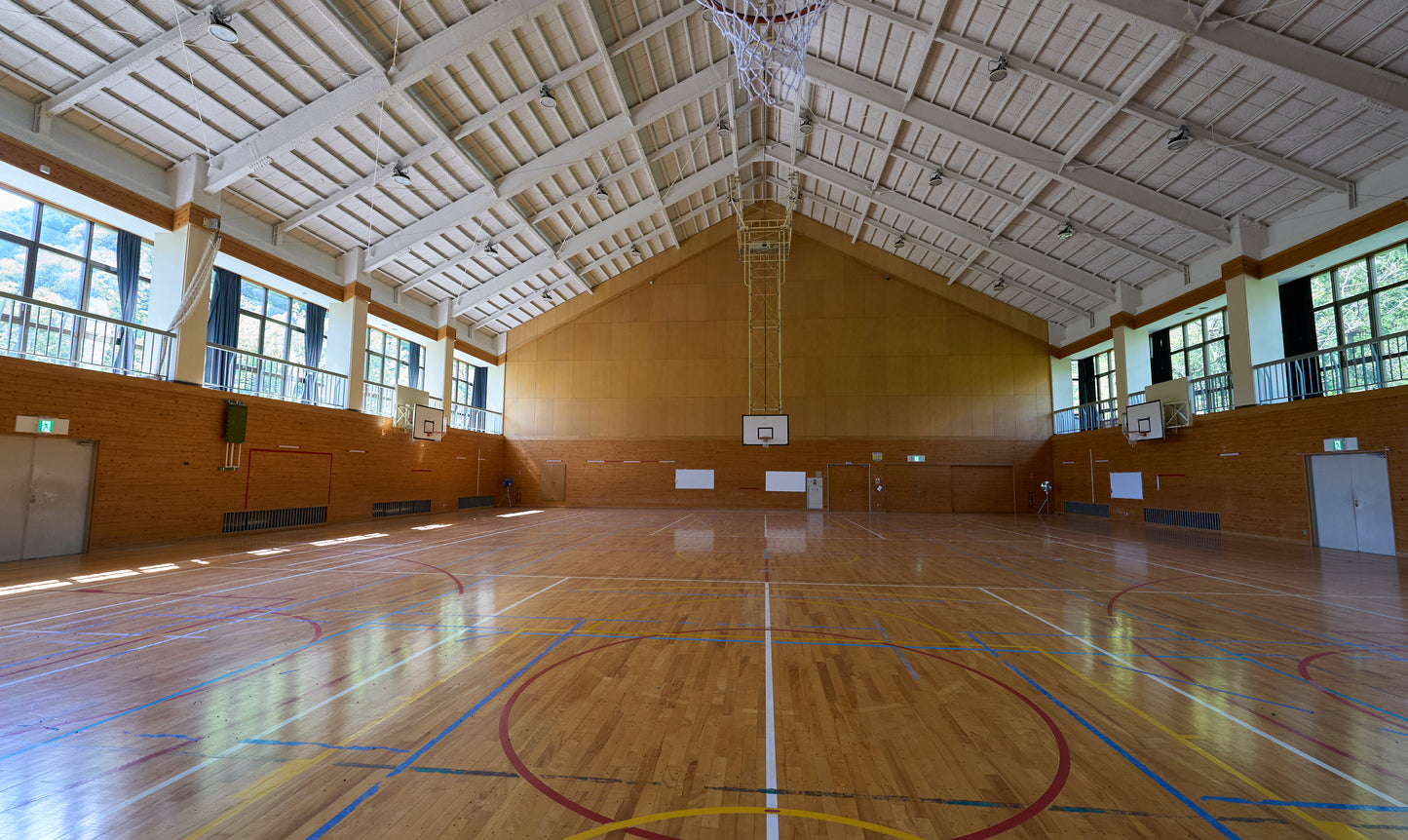 長野県塩尻市の廃中学校