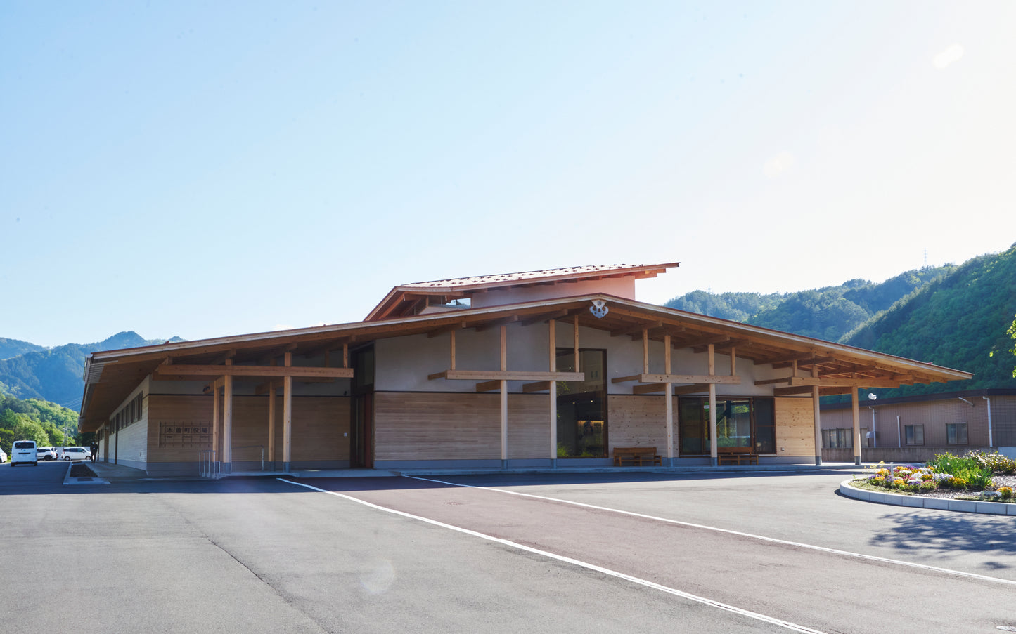 Kisomachi City Hall Building