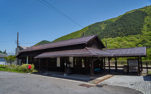 贄川駅舎