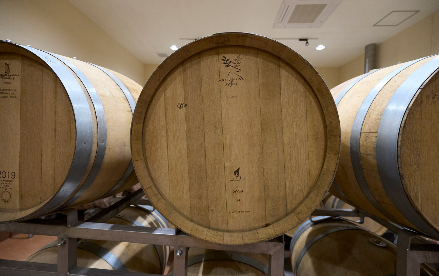 Winery with terrace overlooking the mountains of Shinshu