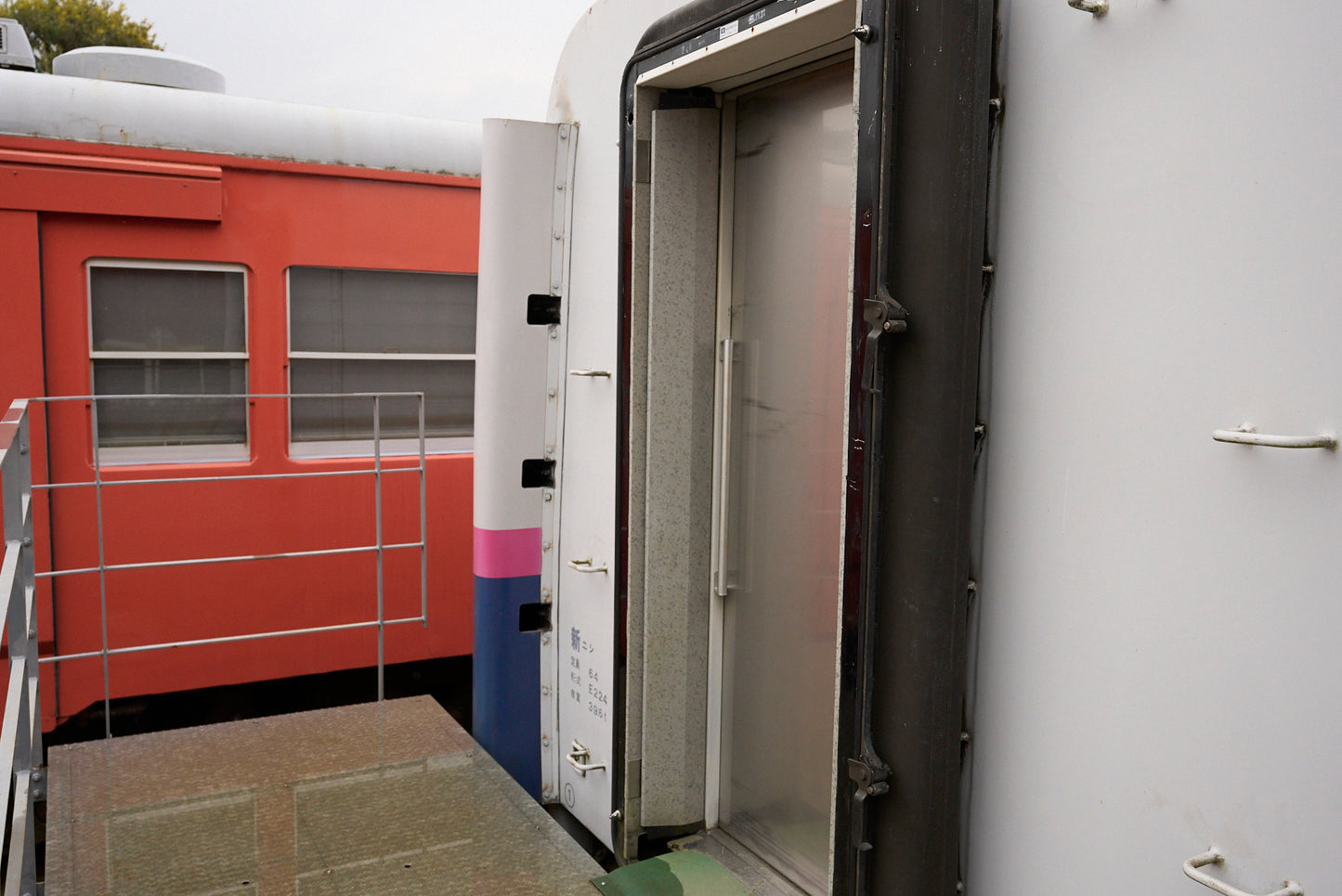 Yumenoba Shinkansen E224-127 (inside the Hirosawa City)