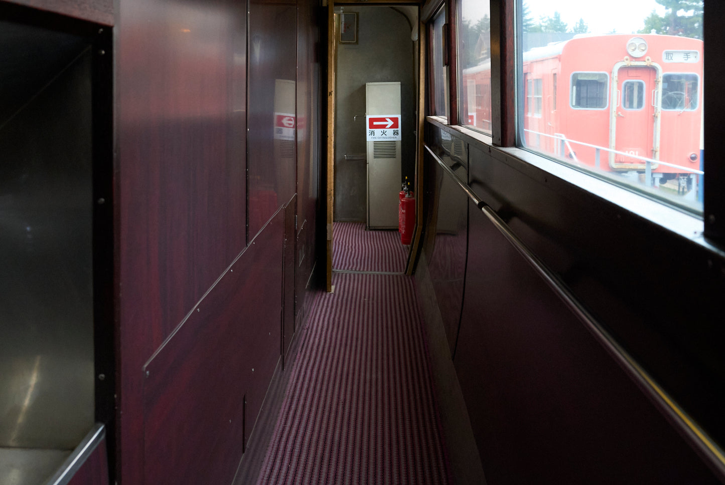 Yumenoba sleeper limited express "Hokutosei" (inside the Hirosawa City)