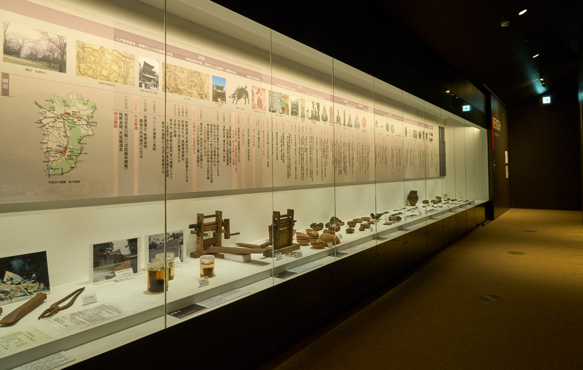 Public facility Makabe Trading Hall with various equipment